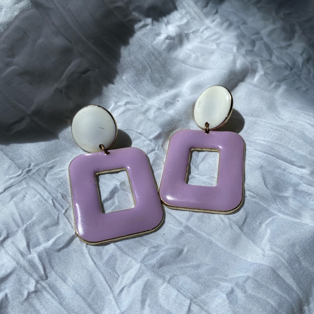 lavender and white color block earrings